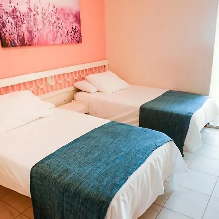 Playa ゲストハウス 3*